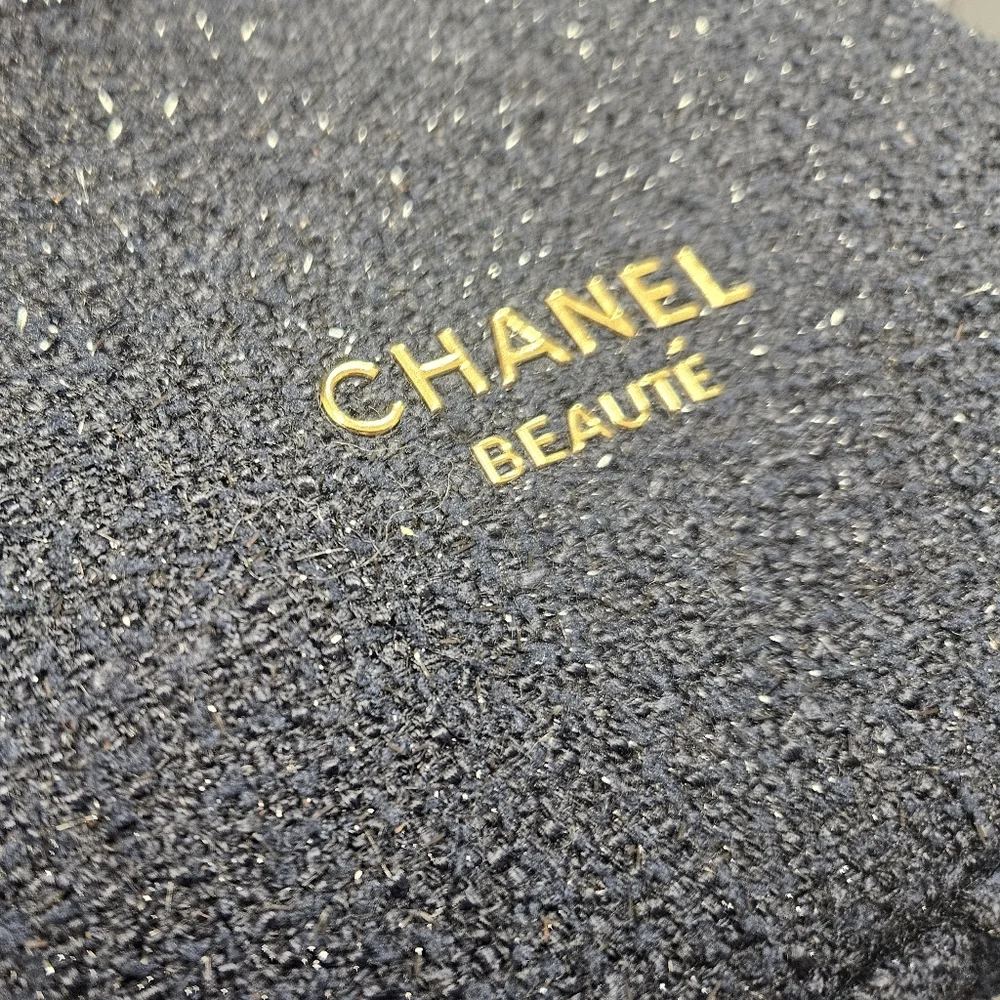 NIB Navy Textured Zip Pouch with Gold Charm | Chanel Beauté